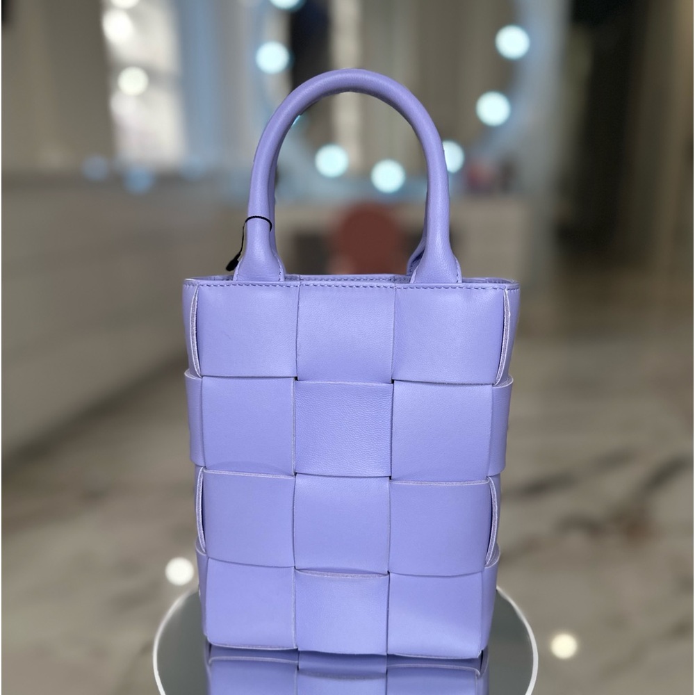 🌟SOLD🌟 NWT Bottega Veneta Small Cassette Tote Bag - Picture 1 of 9